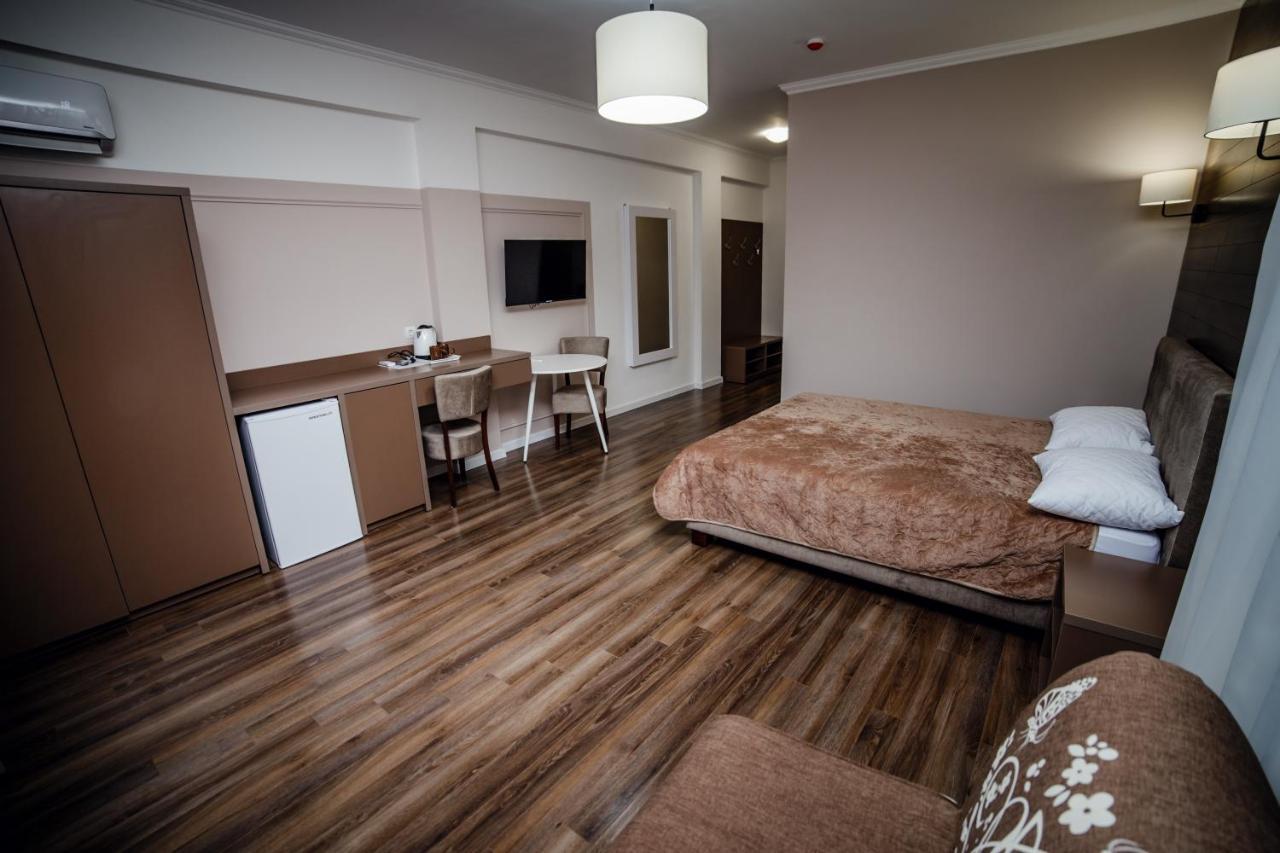 Кайзервальд Клуб Hotel การ์ปาตี ภายนอก รูปภาพ