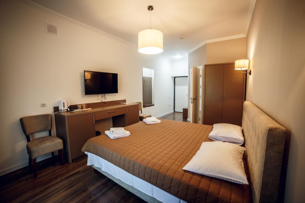 Кайзервальд Клуб Hotel การ์ปาตี ภายนอก รูปภาพ