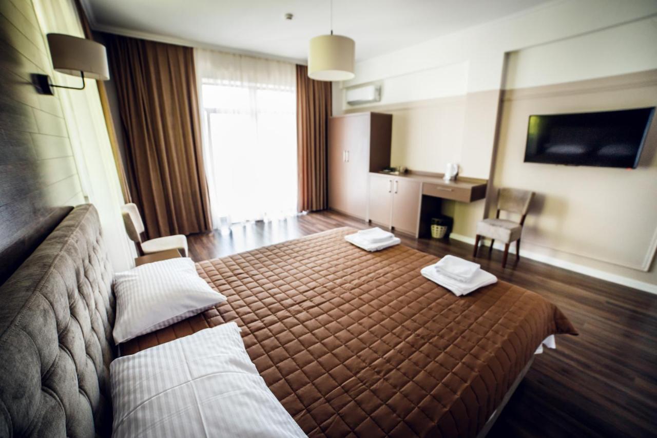 Кайзервальд Клуб Hotel การ์ปาตี ภายนอก รูปภาพ