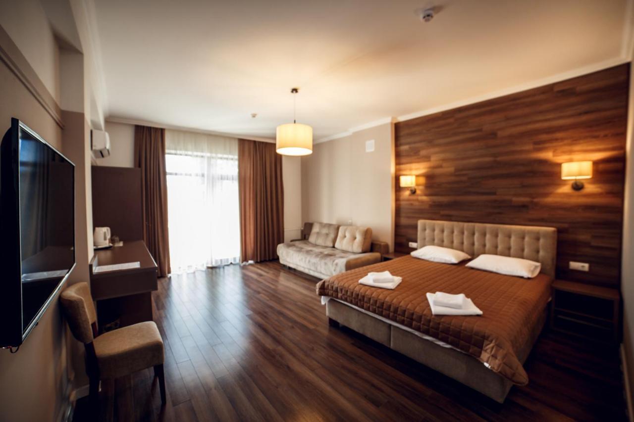 Кайзервальд Клуб Hotel การ์ปาตี ภายนอก รูปภาพ